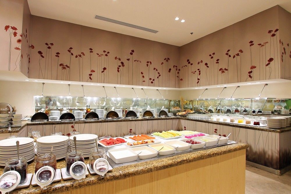 Fiesta Inn ロスモチス エクステリア 写真