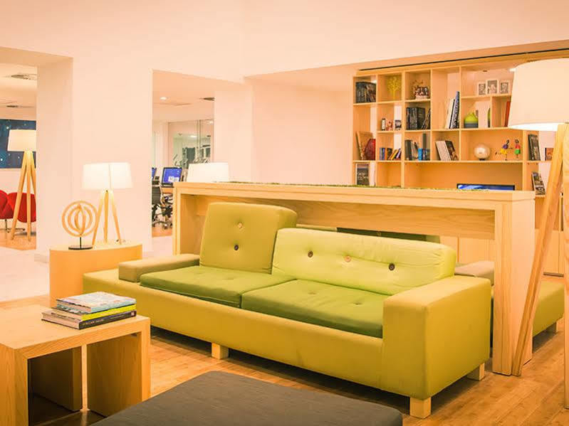 Fiesta Inn ロスモチス エクステリア 写真