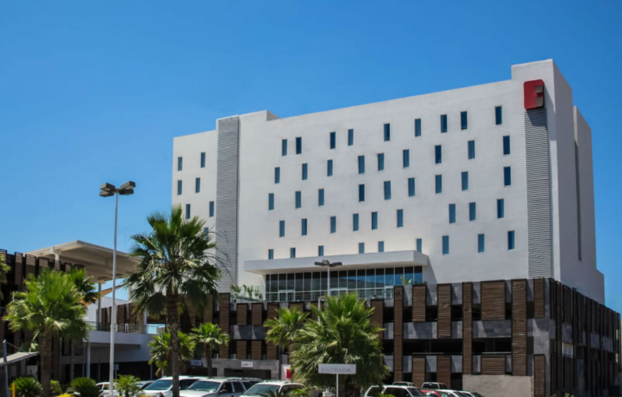 Fiesta Inn ロスモチス エクステリア 写真